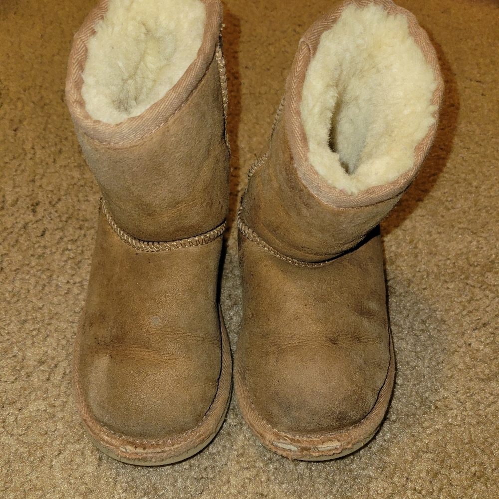 Authentic UGG Boots Kids 11 Tan